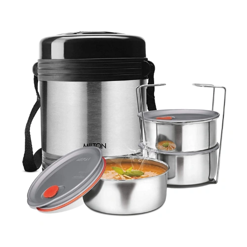 6 Legend Deluxe Tiffin - Image 1