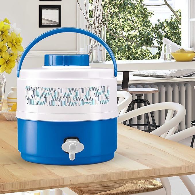 mu4 MILTON Plastic Kool Musafir 5000 Insulated Water Jug (Blue, 4.8 L) - Image 1